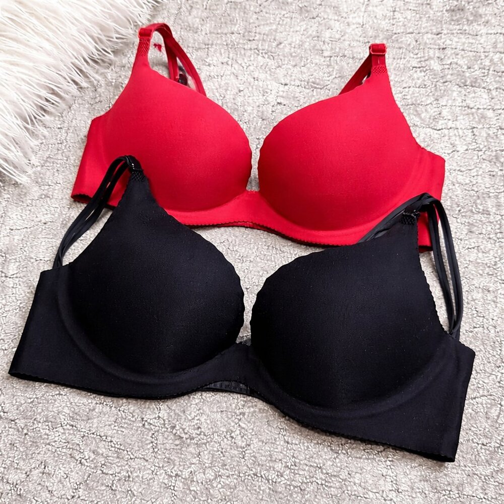 RARE Set of 2 Vintage Victoria’s Secret "Secret Embrace" Push-Up Bras 32C